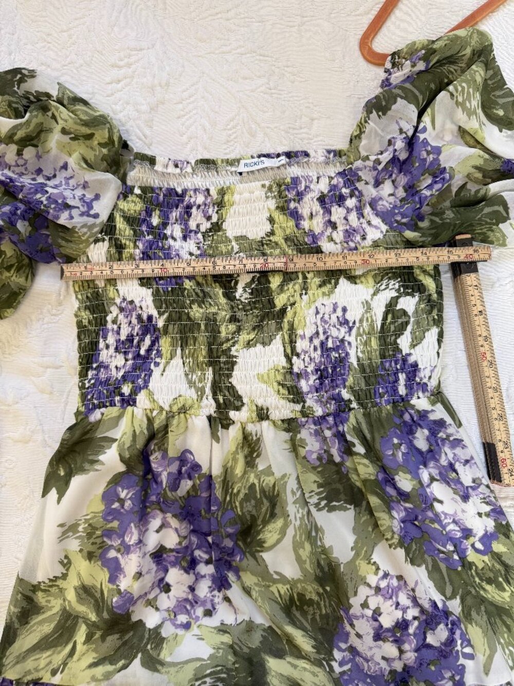💖 2/40 Ricki’s Purple Floral Smocked Puff Sleeve Mini Dress Size M - Picture 4 of 5